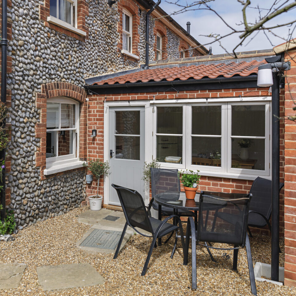 Gardeners Cottage, Overstrand - Norfolk holiday cottage