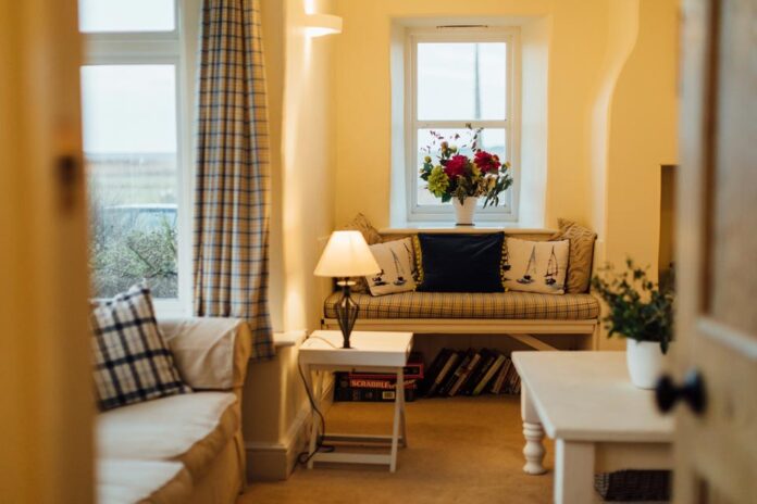 Creek Cottage - holiday cottage, Salthouse, Norfolk